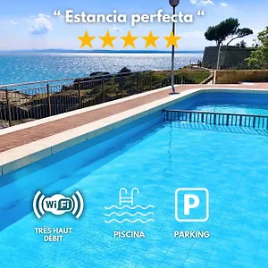 Magnifique En Front De Mer, Caneylles , Roses Espagne